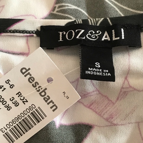 ROZ & ALI FASHION TOP 🖤 - Picture 4 of 4